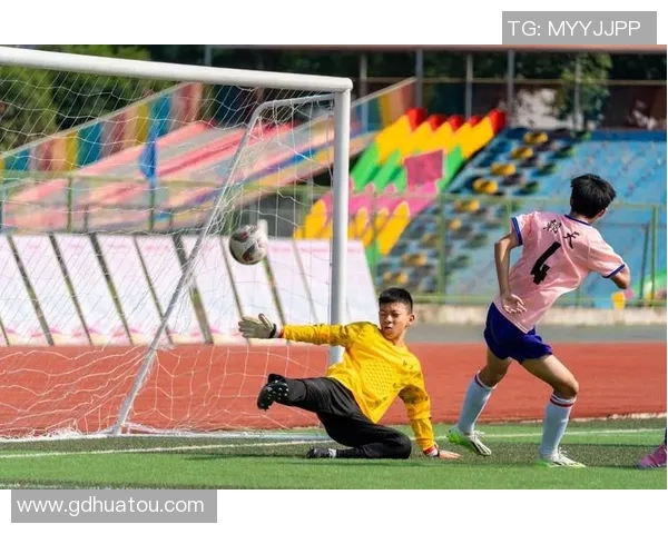 广元地区足球明星排行榜前十名揭晓他们的精彩表现引发热议