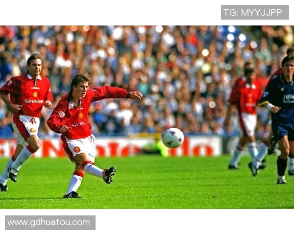 全球足球明星最新排名前十及其职业生涯精彩瞬间详解