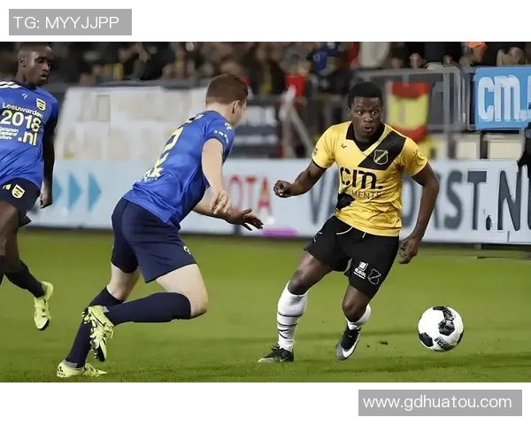 布雷达与邓伯什的激烈对决揭示了荷甲联赛的竞争魅力与球队实力对比